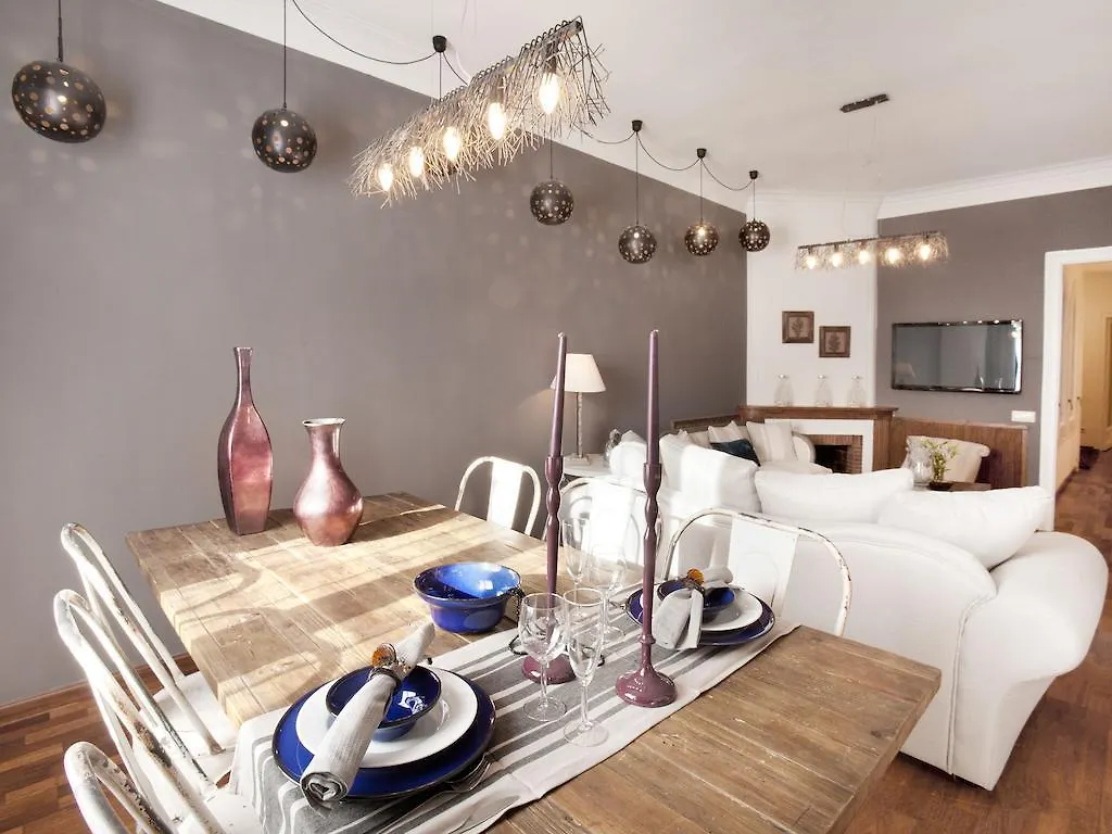 Bcn Planeta Apartment Barcelona 4*,