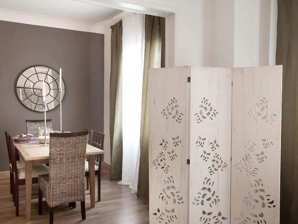 Bcn Planeta Apartment Barcelona 4*,