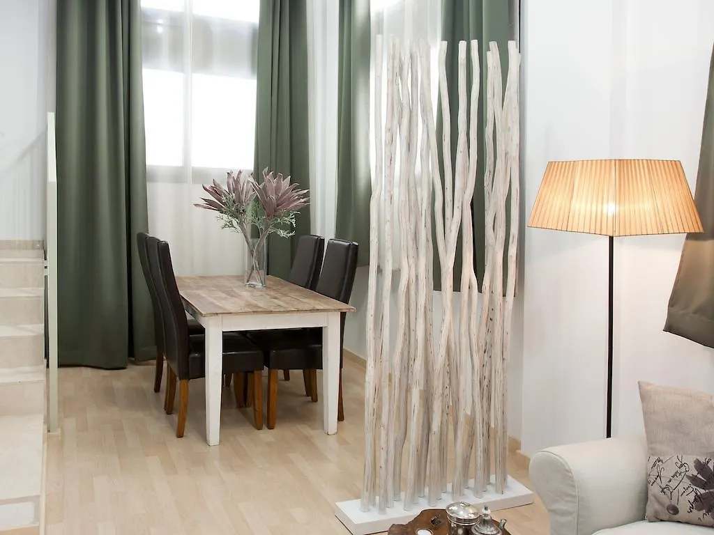 Bcn Planeta Apartment Barcelona 4*,